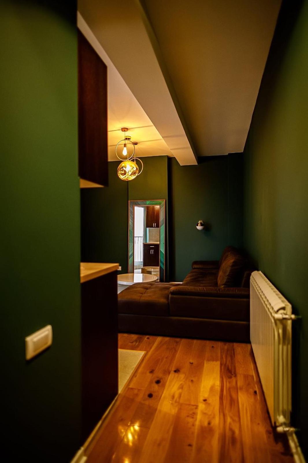 A2, Center, Apartment